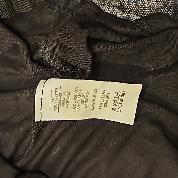 NWT - Ginger G Black Lace Top - Picture 6 of 7